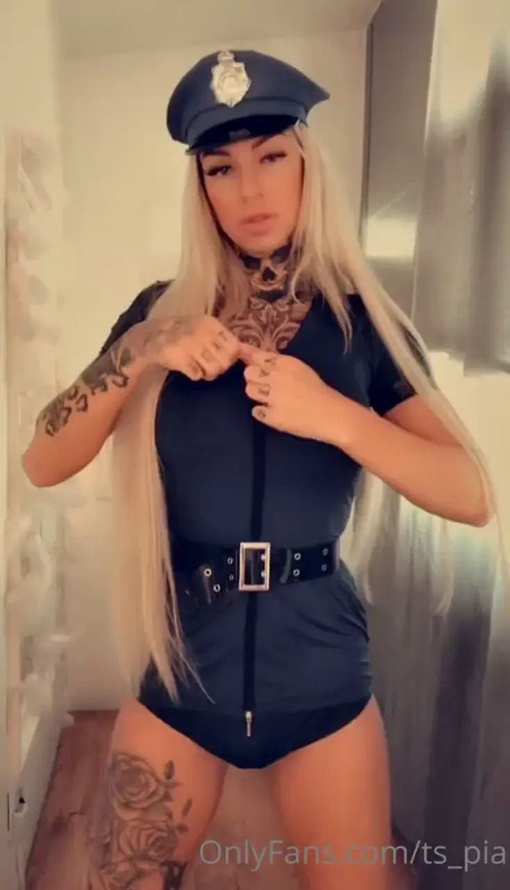 Oder doch lieber polizistin wen darf ich kontrollieren wer b se wird 