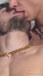 On commence bien l ann e avec une bonne vid o o mon mec me pompe jusqu