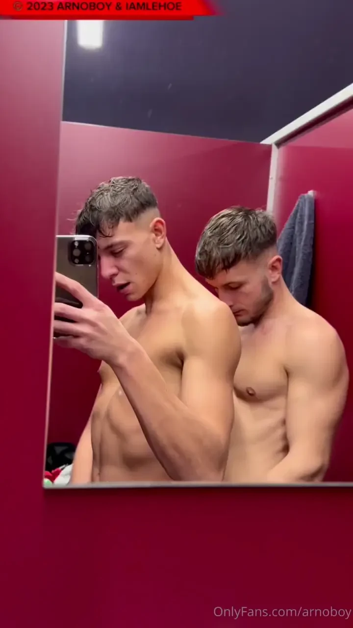 Qui veut la vid o dans les vestiaires 