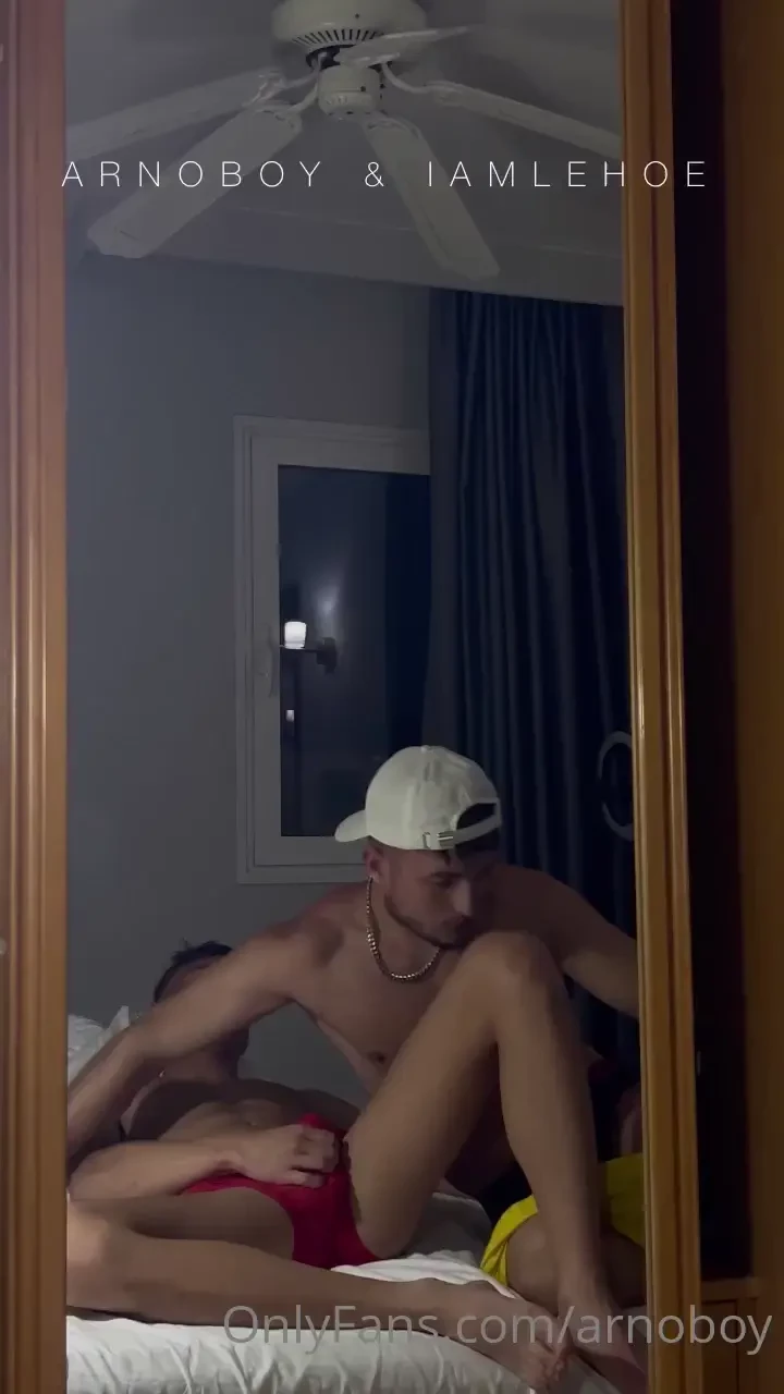 Partie 1 quand j ai trop envie de l cher les pieds et la queue de 