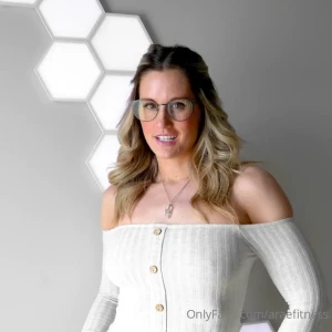 Titty tuesday part 1163