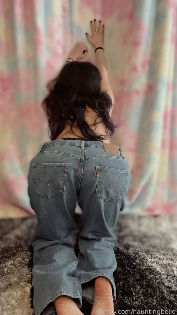 Casual vampire girlfriend part i would you let me steal your jeans i part 1 