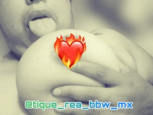 Mature curvy big breasts and a huge ass tique_rea_bbw_mx part 1