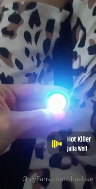 Who s excited for some new content coming tonight 