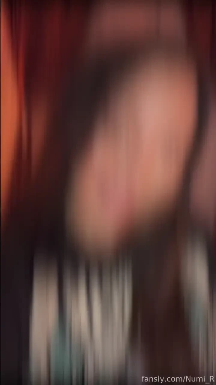 Inosuke cosplay transition this video keeps getting taken down by 