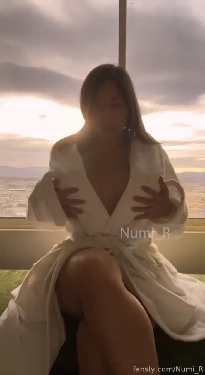 Hope you like the clip longer version for my lovely subs 