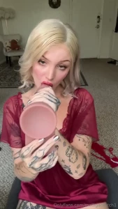 Boys go crazy over the way i give head