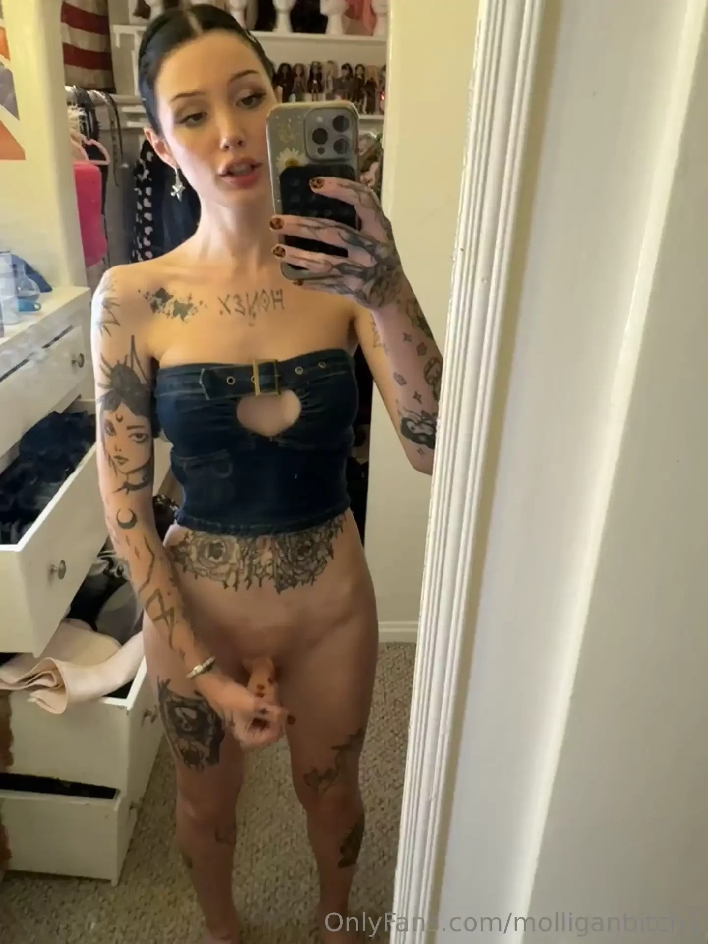 Fleshlight toy fuck in the mirror 