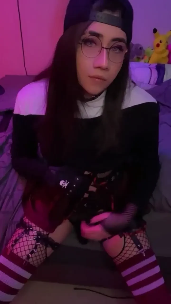 Hi new set starting now sorry i lax d a few days there trying to get 