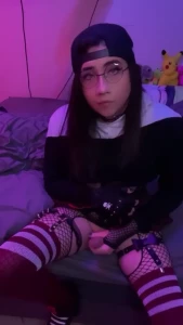 Happy tuesday have some more strokin