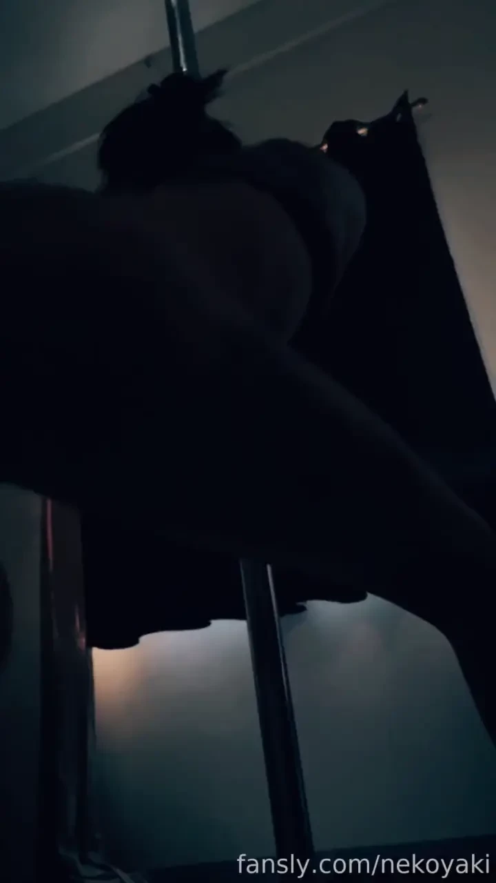 Pov you re sitting up close to the stage watching your favorite asian 