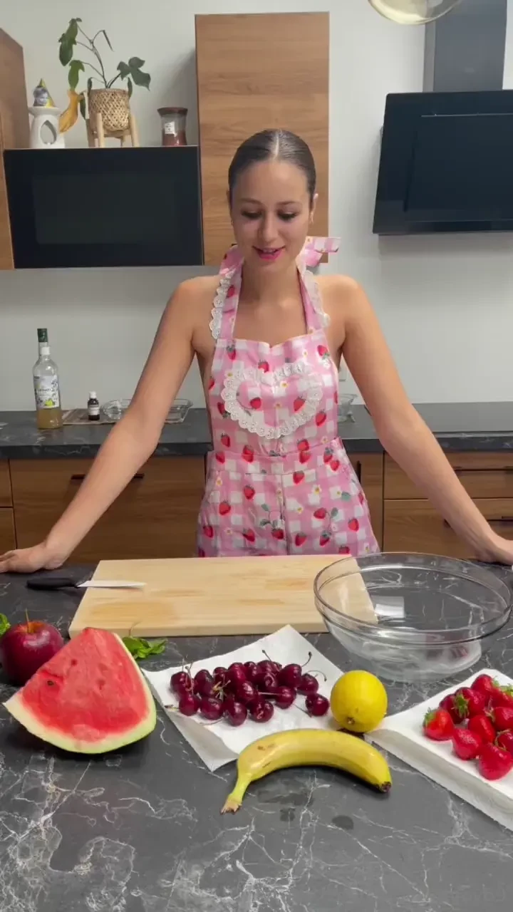 I make my favorite fruit salad naked only 10 on my vip account 