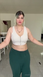 Bellynesian bellydance polinesian dance with trend sounds part 2