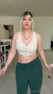 Bellynesian bellydance polinesian dance with trend sounds