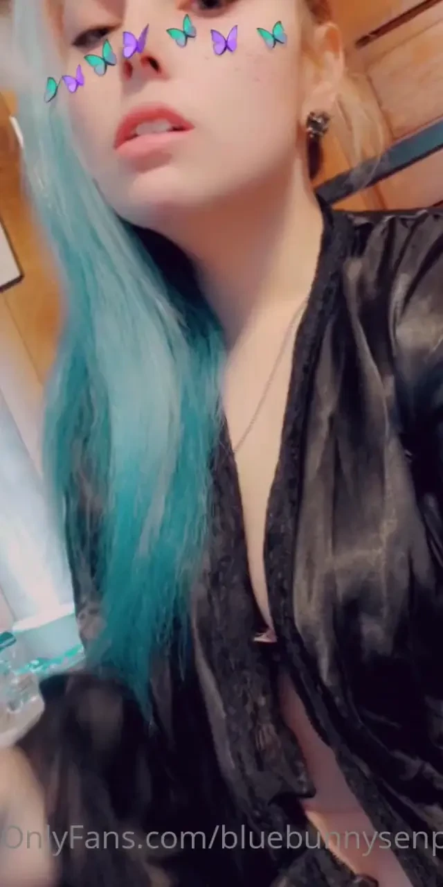 Give this bad bicth a tip and i ll send you a surprise 