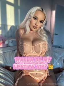 Your goddess is here to spoil you be my vip and get a free personal