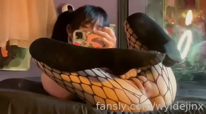 Girl content jiggling ass and fingering pussy part 1 