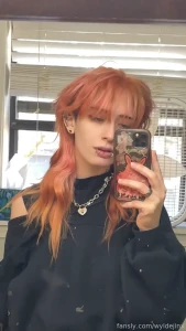 This is how i take my photos dont blame me if im self obsessed trans