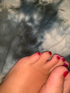 We love pretty toes