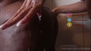 Big phat juicy booties getting freaky in the shower u know u don t