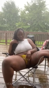 Rain makes me so horny im looking for a big cock to come fuck me