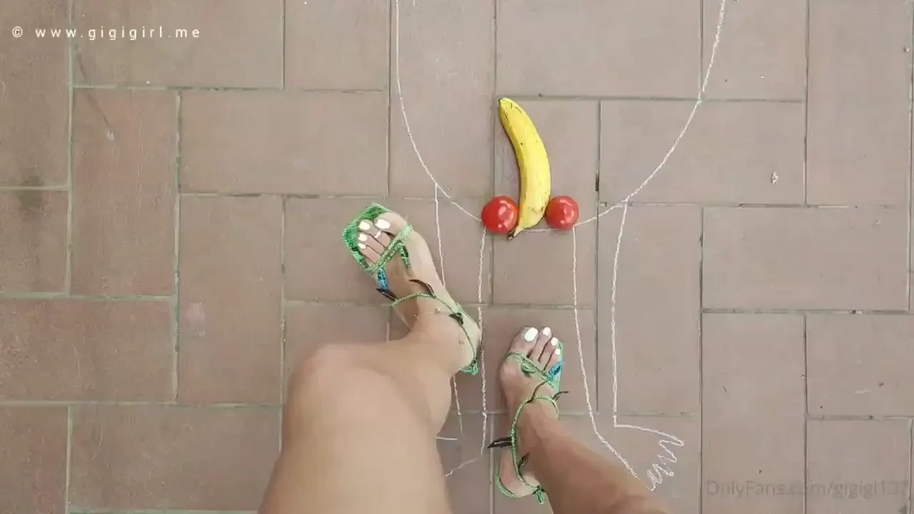 What s with the face honey full clip available on premium page for 