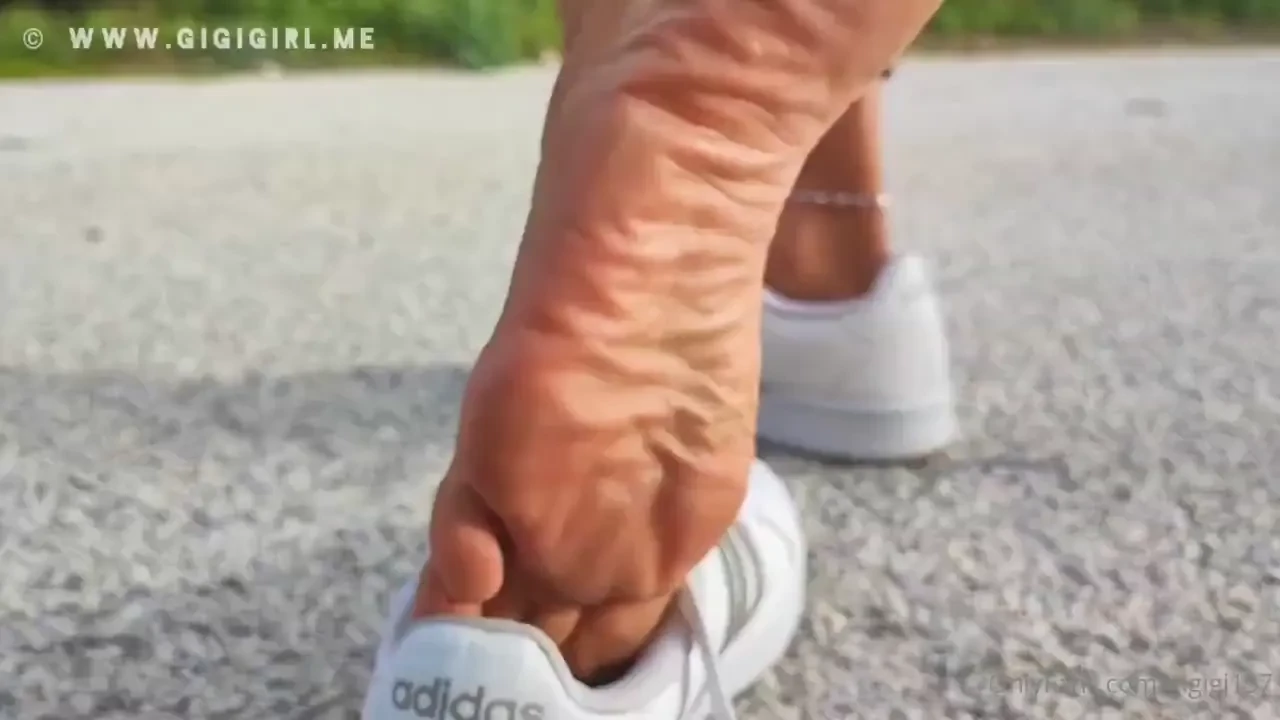 I really never weak socks with trainers and you ll never make me do so 