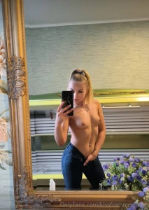 This girl juliaa_g has a beautiful slender body she wants you to fuck part 465