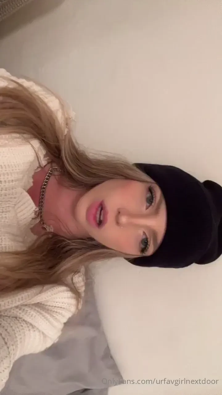 Do you like me more girlie or grunge 