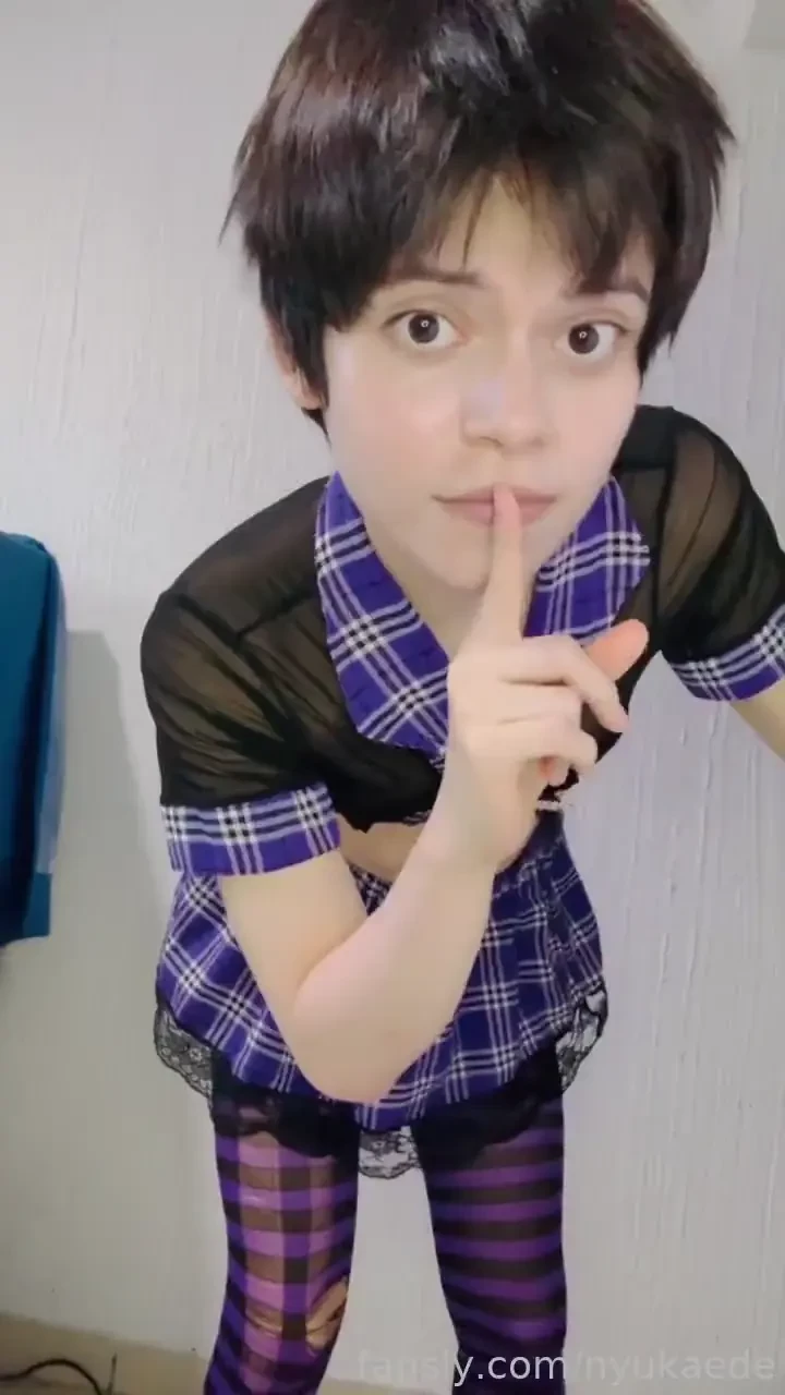 Good morning everyone just out of curiosity is my asshole cute 3 