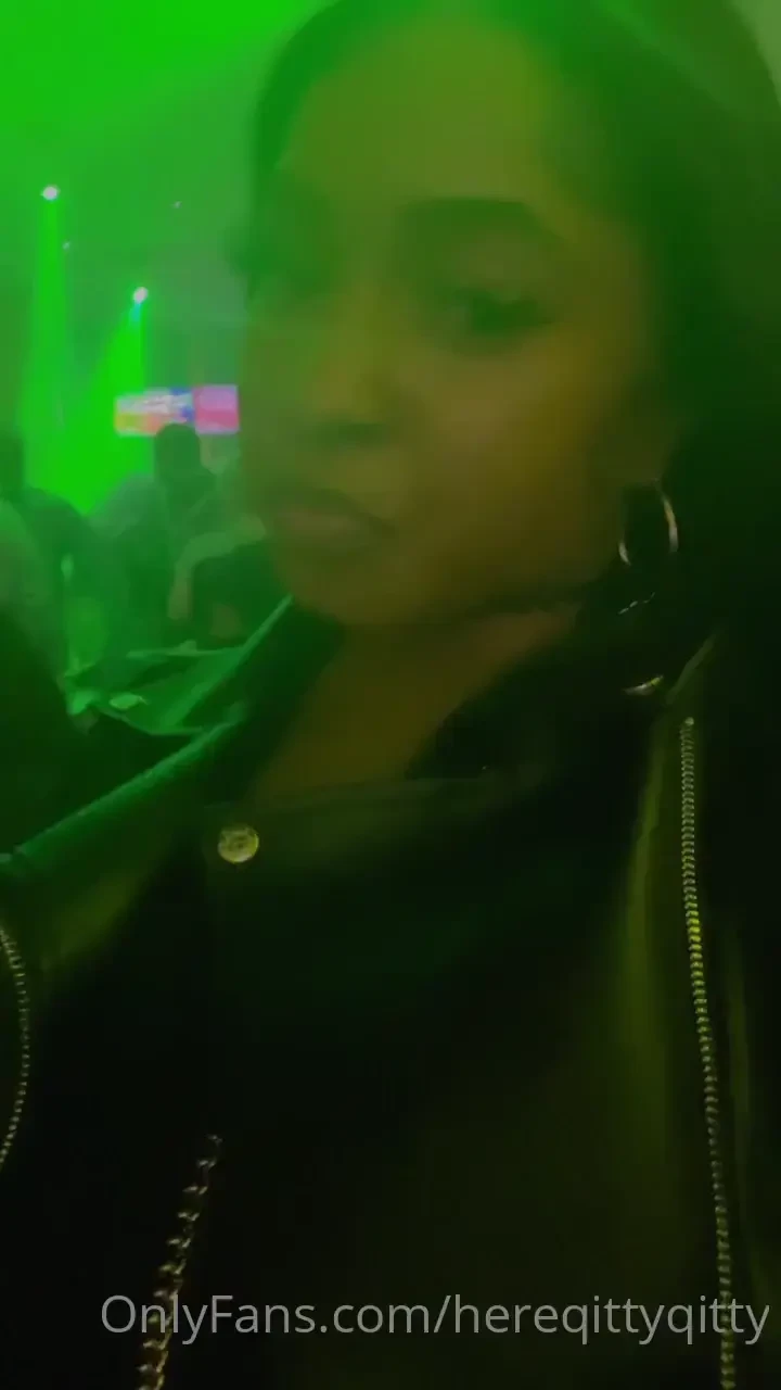 Would u be able to approach me nd take me to the back of the club to 