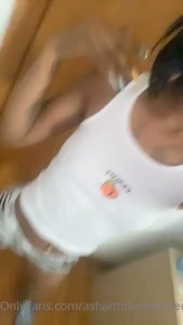 Good morning daddies check yall dms