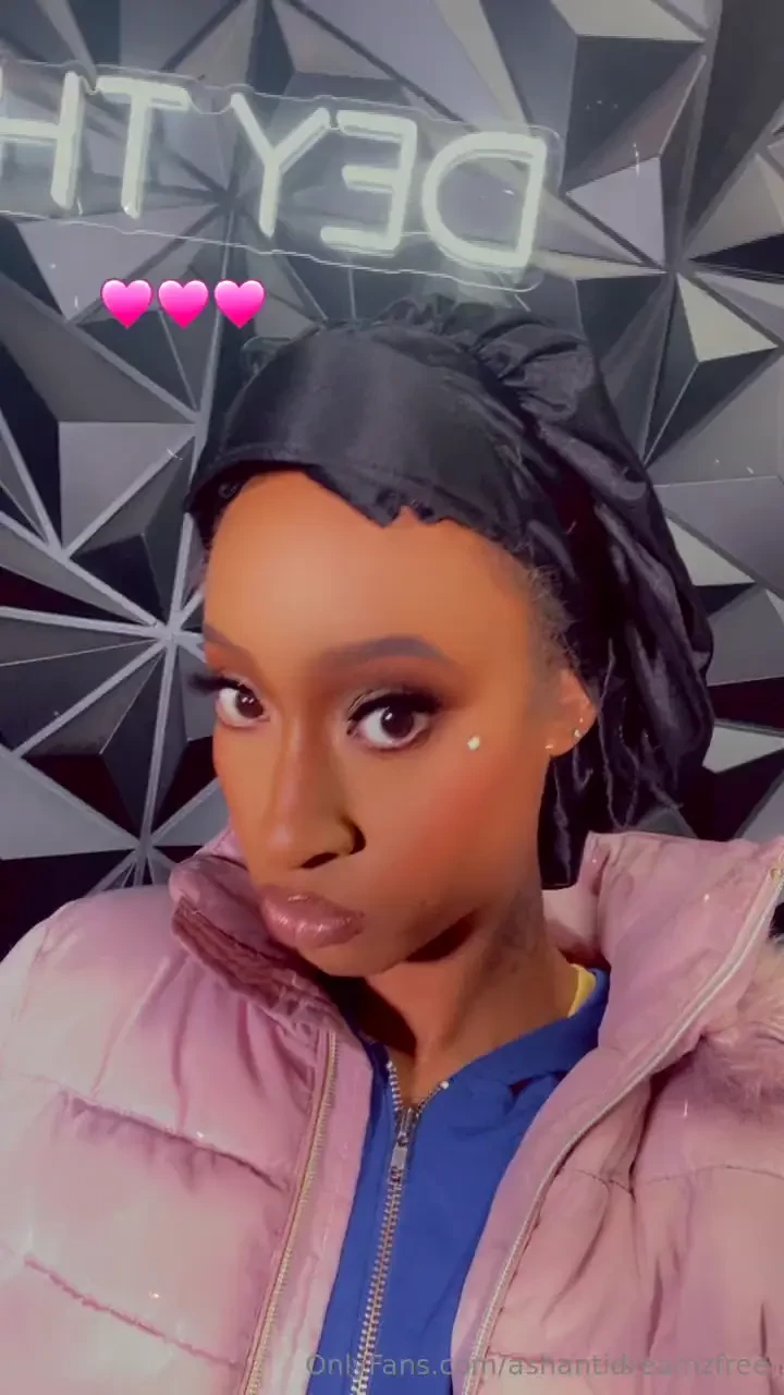 Y all like my makeup subscribe to my vip page for new footage tonight 