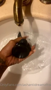 Good morning daddy unlock for 5 amp watch how this black dildo got so