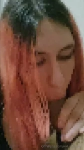 Me estaba grabando mientras me probaba un conjuntito de lencer a vi