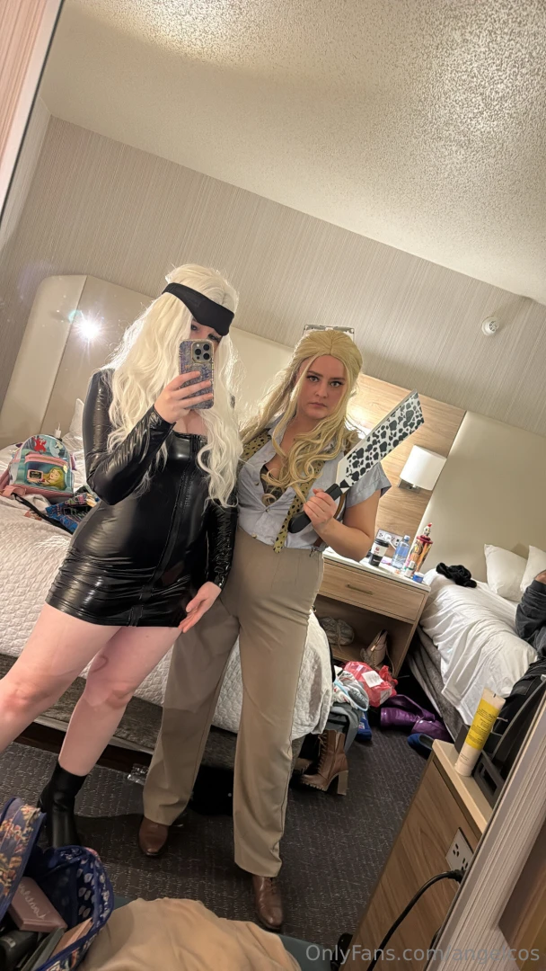 Anyone want the white haired badass from jjk outfit that ll be worn so 