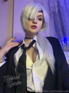 Will you unbutton the rest of the shirt pls without the shirt content