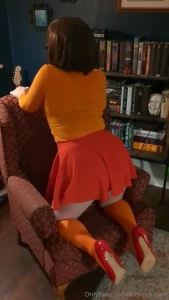 A cute lil velma clip