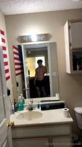 Would u let me crush u in my bicep