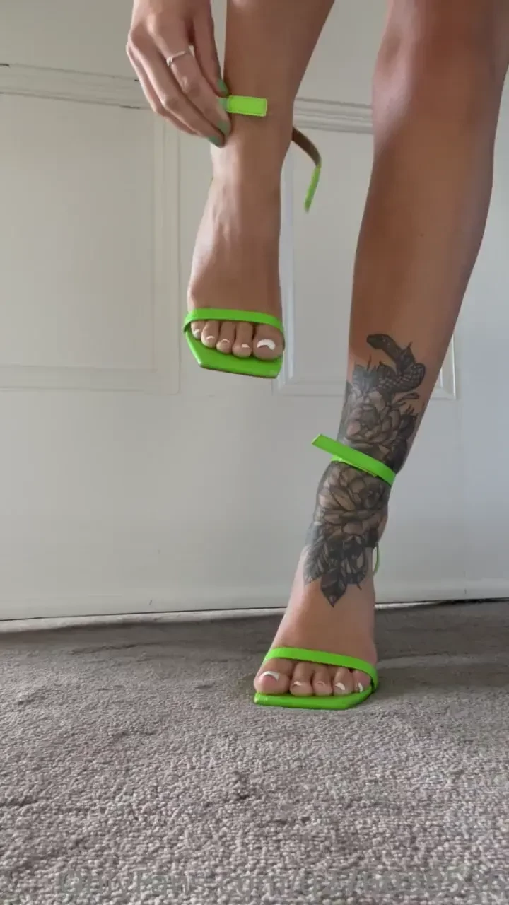 Could you rub my feet please they hurt after wearing these heels 