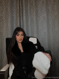 Send 50 to get the pic without my stinky socks