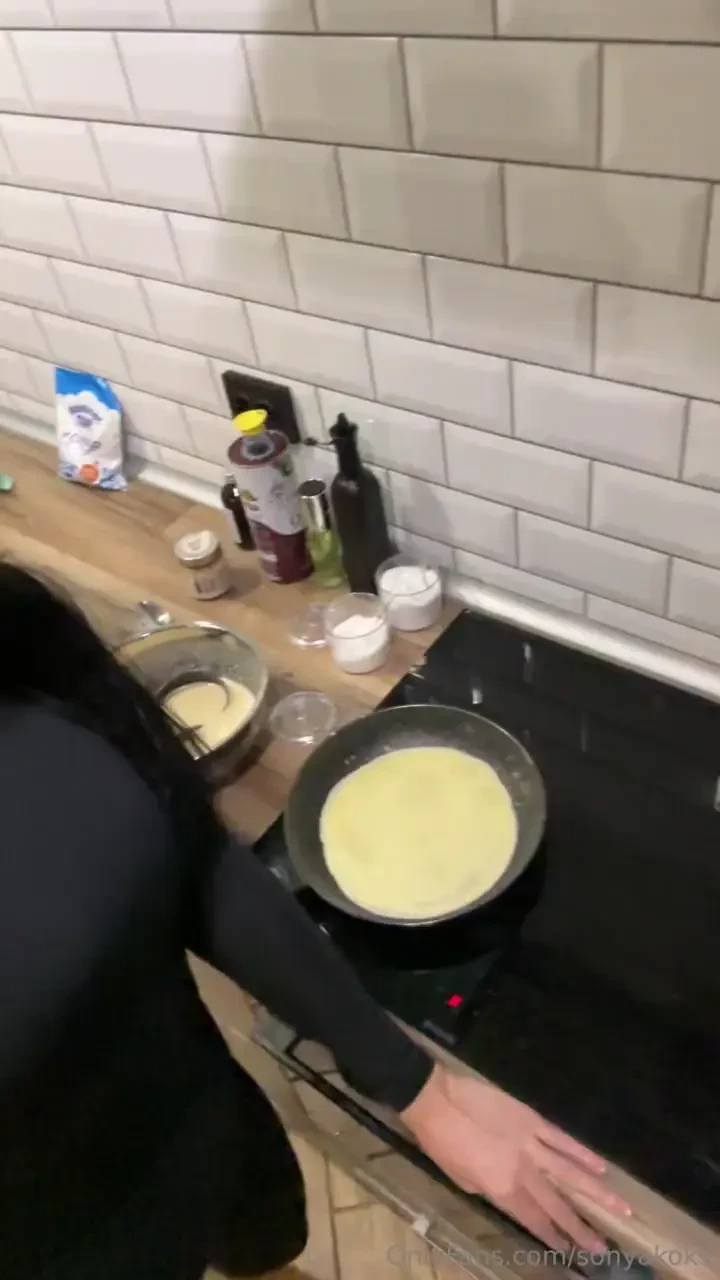 Today i decided to treat myself to some pancakes i need to gain 