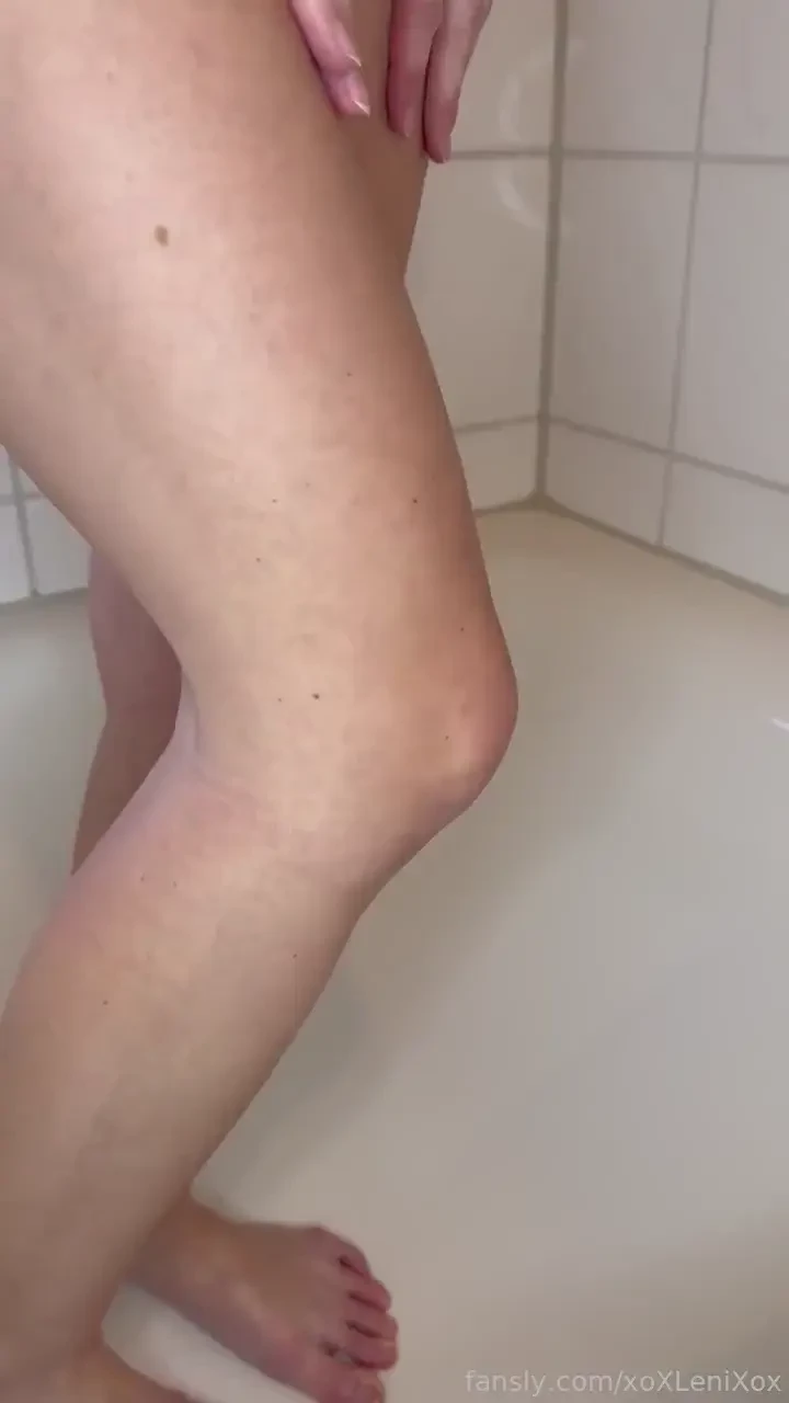 Curious about a new pee video from me i drank a lot before so you can 