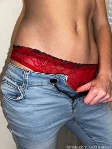 Front view or back view amateur blonde skinny jeans panties thong ass