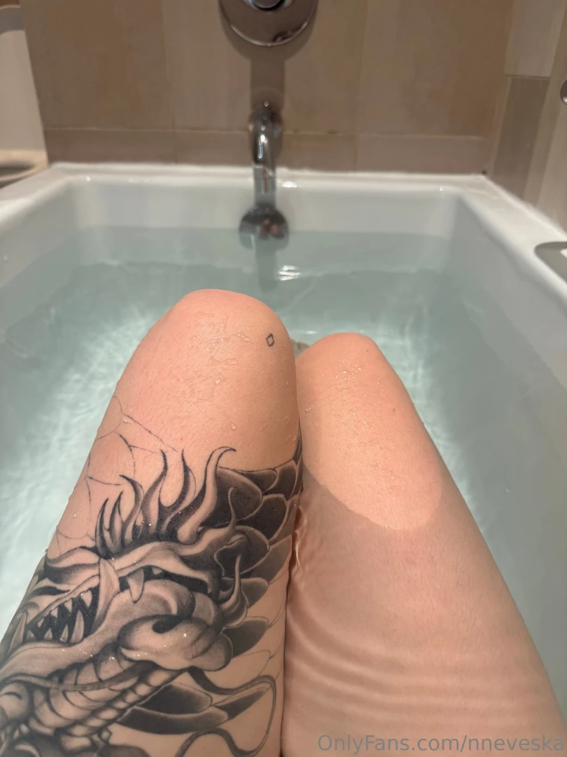 Holiii estamos de vuelta es que en los emiratos no te dejan entrar a p 