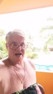 So it s the middle of january and i want to go swimming naked