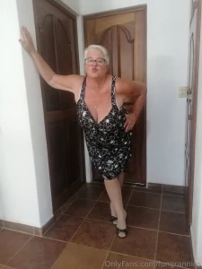 Girdlegoddess in my lovely open bottom girdle sent to me from an