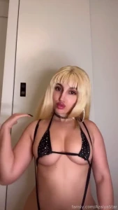 Do i look sexy blonde daddy