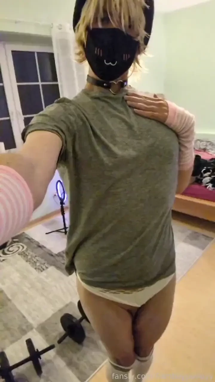 Lots of anal play some feetplay and a nice handsfree cumshot gt w lt 