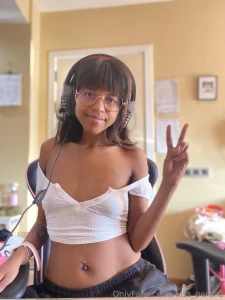 Just a little tease imagine the rest part 1